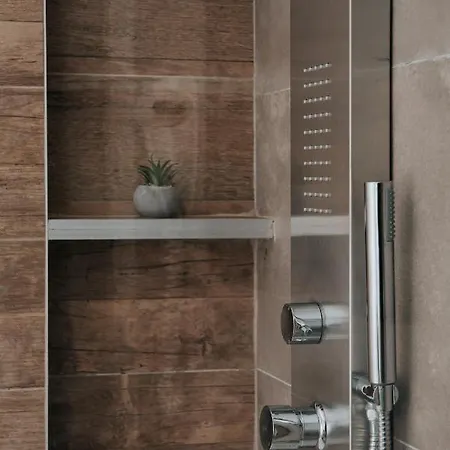 Hotell Anerada Kalavryta